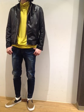 「surt」｜「アイテム（ライダースジャケット）」を使った、岡田さん（メンズ・182cm）の秋コーディネート