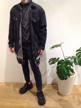 「minedenim」｜「アイテム（デニムジャケット）」を使った、岡田さん（メンズ・172cm）の冬コーディネート