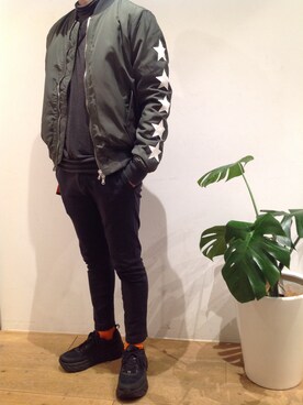 「B2nd」｜「アイテム（MA-1）」を使った、岡田さん（メンズ・170cm）の冬コーディネート