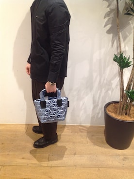 「VeeCollective（ヴィーコレクティブ）のアイテム」を使った、岡田さん（メンズ・165cm）の冬コーディネート