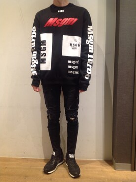 「MSGM（エムエスジーエム）のアイテム（スウェット）」を使った、岡田さん（メンズ・172cm）の秋コーディネート