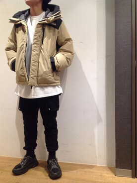 「B'2nd（ビーセカンド）のアイテム（カーゴパンツ）」を使った、岡田さん（メンズ・171cm）の秋コーディネート