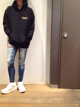 「surt（サート）のアイテム（トップス）」を使った、岡田さん（メンズ・172cm）の秋コーディネート