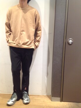 「OURET（オーレット）のアイテム（スウェット）」を使った、岡田さん（メンズ・172cm）の冬コーディネート