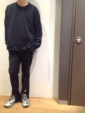 「OURET（オーレット）のアイテム（スウェット）」を使った、岡田さん（メンズ・172cm）の冬コーディネート