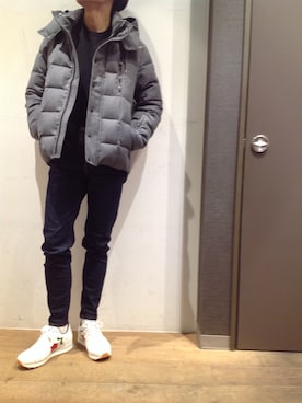 「surt」｜「アイテム（ダウンジャケット/コート）」を使った、岡田さん（メンズ・172cm）の冬コーディネート