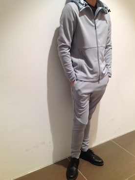 「TATRAS（タトラス）のアイテム（パンツ）」を使った、岡田さん（メンズ・172cm）の冬コーディネート