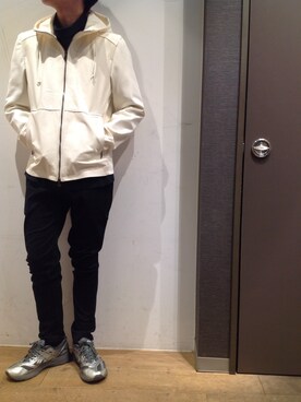 「MINOTAUR（ミノトール）のアイテム（パンツ）」を使った、岡田さん（メンズ・172cm）の冬コーディネート