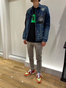 「MSGM（エムエスジーエム）のアイテム」を使った、岡田さん（メンズ・180cm）の春コーディネート