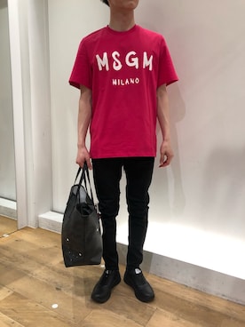「MSGM（エムエスジーエム）のアイテム」を使った、岡田さん（メンズ・172cm）の春コーディネート