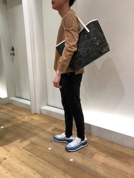 「OURET（オーレット）のアイテム（スウェット）」を使った、岡田さん（メンズ・172cm）の春コーディネート