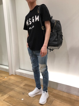 「MSGM（エムエスジーエム）のアイテム」を使った、岡田さん（メンズ・172cm）の春コーディネート
