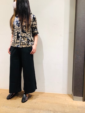 「グラディエーターサンダル」｜「アイテム（その他シューズ）」を使った、岡田さん（レディース・160cm）の夏コーディネート