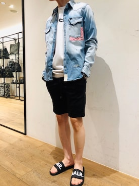 「surt（サート）のアイテム（トップス）」を使った、岡田さん（メンズ・172cm）の夏コーディネート