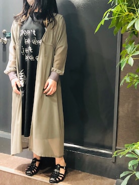 「グラディエーターサンダル」｜「アイテム（ワンピース/ドレス）」を使った、岡田さん（レディース・160cm）の夏コーディネート