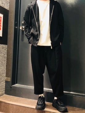 「OURET（オーレット）のアイテム（パンツ）」を使った、岡田さん（メンズ・172cm）の夏コーディネート