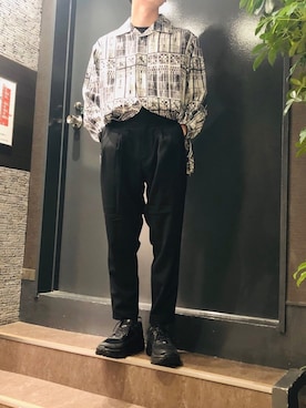 「ATTACHMENT（アタッチメント）のATTACHMENT(アタッチメント）ソリビアツイル ツータックイージーパンツ（その他パンツ）」を使った、岡田さん（メンズ・172cm）の夏コーディネート