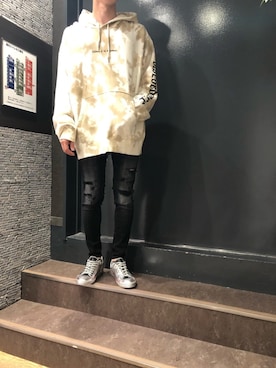 「ラメスニーカー」｜岡田さん（メンズ・172cm）の秋コーディネート