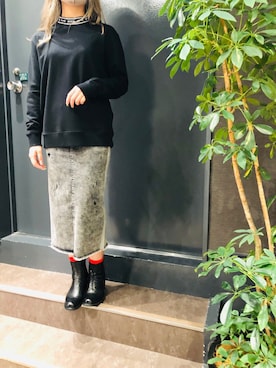 「MSGM（エムエスジーエム）のアイテム（スウェット）」を使った、岡田さん（レディース・160cm）の秋コーディネート
