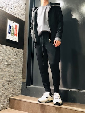 「OURET（オーレット）のアイテム（パンツ）」を使った、岡田さん（メンズ・172cm）の秋コーディネート