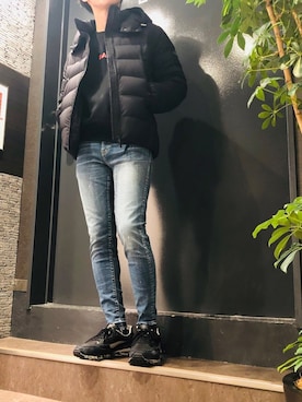 「BALR.（ボーラー）のアイテム（スウェット）」を使った、岡田さん（メンズ・172cm）の秋コーディネート