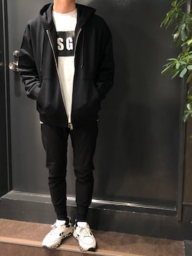 「MSGM（エムエスジーエム）のアイテム」を使った、岡田さん（メンズ・172cm）の秋コーディネート