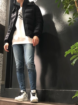 「BALR.（ボーラー）のアイテム（スウェット）」を使った、岡田さん（メンズ・172cm）の秋コーディネート