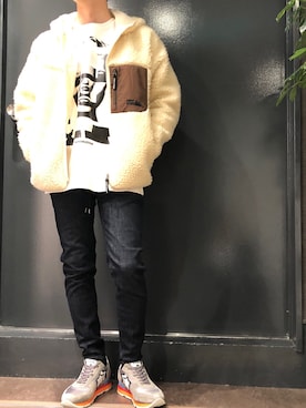 「グラフィックＴ」｜「アイテム（ブルゾン）」を使った、岡田さん（メンズ・172cm）の秋コーディネート