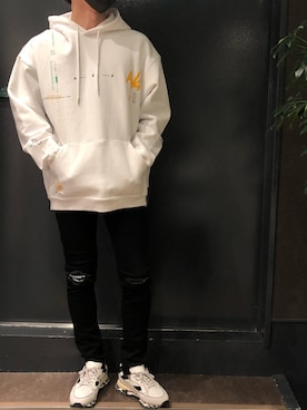 「B'2nd（ビーセカンド）のアイテム（パーカー）」を使った、岡田さん（メンズ・172cm）の冬コーディネート
