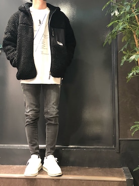 「B'2nd（ビーセカンド）のアイテム（スウェット）」を使った、岡田さん（メンズ・172cm）の冬コーディネート