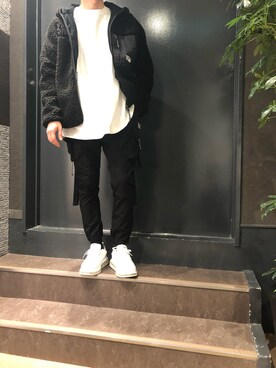 「グラフィックＴ」｜「アイテム（ブルゾン）」を使った、岡田さん（メンズ・172cm）の冬コーディネート