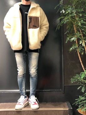 「グラフィックＴ」｜「アイテム（ブルゾン）」を使った、岡田さん（メンズ・172cm）の冬コーディネート