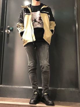 「グラフィックＴ」｜「アイテム（ブルゾン）」を使った、岡田さん（メンズ・172cm）の冬コーディネート
