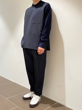 「クルーネックニット」｜岡田さん（メンズ・172cm）の冬コーディネート