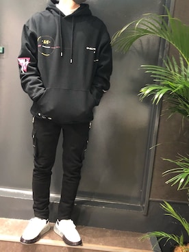 「B'2nd（ビーセカンド）のアイテム（パーカー）」を使った、岡田さん（メンズ・172cm）の春コーディネート