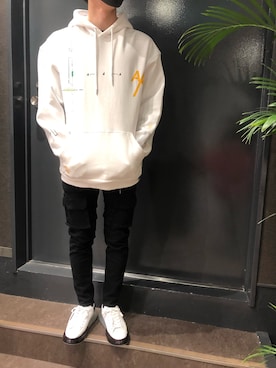 「B'2nd（ビーセカンド）のアイテム（パーカー）」を使った、岡田さん（メンズ・172cm）の春コーディネート