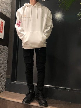 「B'2nd（ビーセカンド）のアイテム（パーカー）」を使った、岡田さん（メンズ・172cm）の春コーディネート
