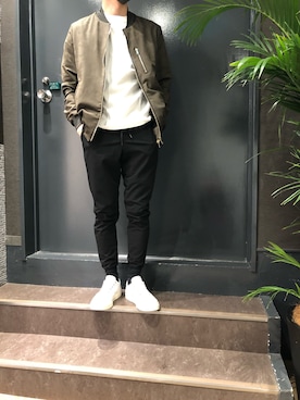 「Stepney Workers Club（ステファニーワーカーズクラブ）のアイテム」を使った、岡田さん（メンズ・172cm）の春コーディネート