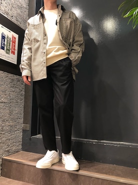 「Stepney Workers Club（ステファニーワーカーズクラブ）のアイテム」を使った、岡田さん（メンズ・172cm）の春コーディネート