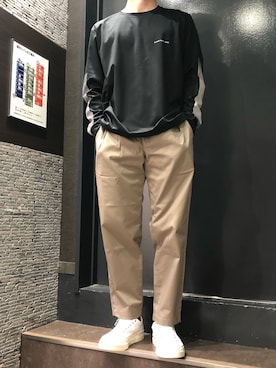 「Stepney Workers Club（ステファニーワーカーズクラブ）のアイテム」を使った、岡田さん（メンズ・172cm）の春コーディネート