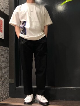 「B'2nd（ビーセカンド）のアイテム（スニーカー）」を使った、岡田さん（メンズ・172cm）の春コーディネート