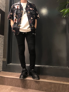 「B'2nd（ビーセカンド）のアイテム（スニーカー）」を使った、岡田さん（メンズ・172cm）の春コーディネート