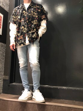 「B'2nd（ビーセカンド）のアイテム（スニーカー）」を使った、岡田さん（メンズ・172cm）の春コーディネート