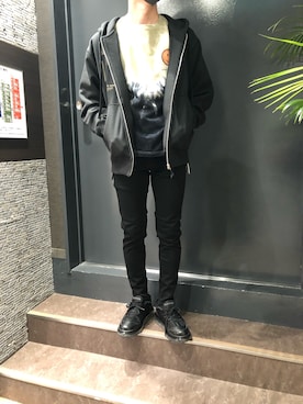 「B'2nd（ビーセカンド）のアイテム（スニーカー）」を使った、岡田さん（メンズ・172cm）の春コーディネート