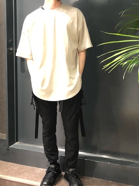 「B'2nd（ビーセカンド）のアイテム（スニーカー）」を使った、岡田さん（メンズ・172cm）の春コーディネート