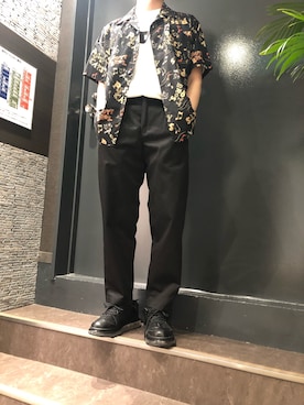 「B'2nd（ビーセカンド）のアイテム（スニーカー）」を使った、岡田さん（メンズ・172cm）の春コーディネート