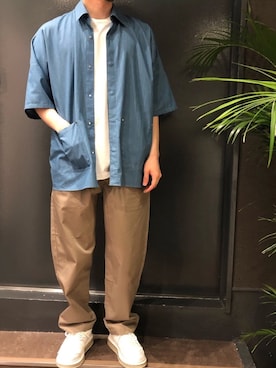 「B'2nd（ビーセカンド）のアイテム（スニーカー）」を使った、岡田さん（メンズ・172cm）の春コーディネート