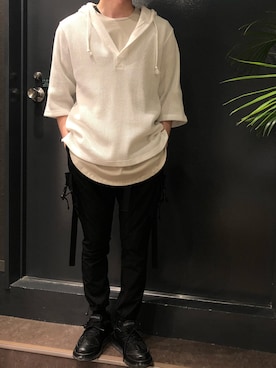 「R.M GANG（アールエムギャングレベルモダニストギャング）のアイテム」を使った、岡田さん（メンズ・172cm）の春コーディネート