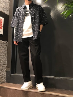 「B'2nd（ビーセカンド）のアイテム（スニーカー）」を使った、岡田さん（メンズ・172cm）の春コーディネート