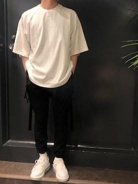 「B'2nd（ビーセカンド）のアイテム（スニーカー）」を使った、岡田さん（メンズ・172cm）の夏コーディネート